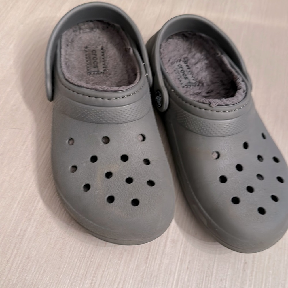 Crocs with liner interior for winter